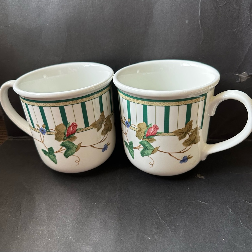 Lenox Casual Images Set Of 2 Mugs Summer Terrace NWOT
